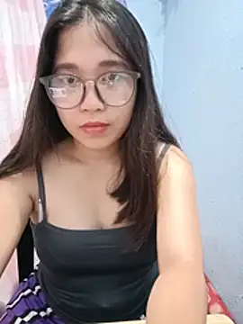 Milkytits4You webcam