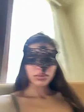 Mia_Cannon webcam