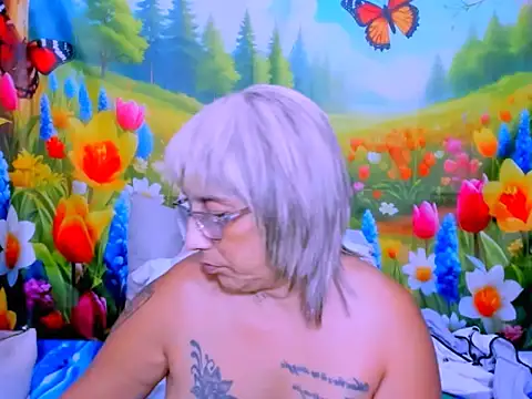 indianroxy webcam