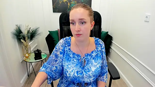 CaseyTerini live cam on StripChat