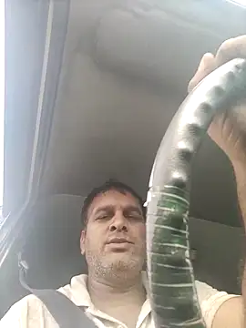indiandesivillegeboy webcam
