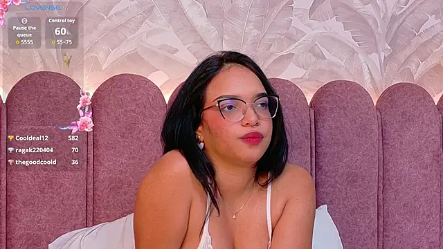 Maddy-Dove webcam