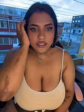 Nahomy-fire webcam