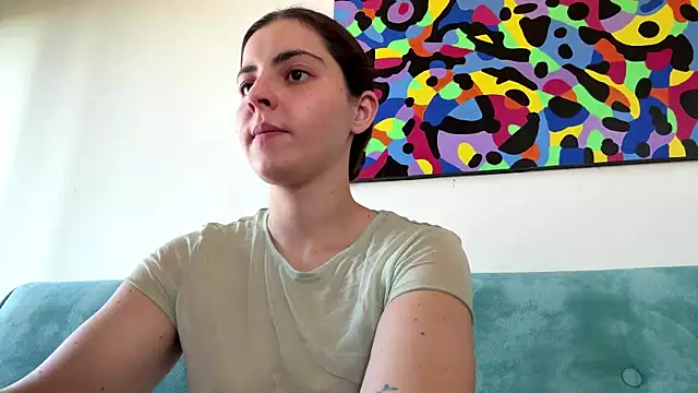 MarisaKomar webcam