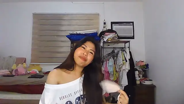 CathleenLaurole webcam
