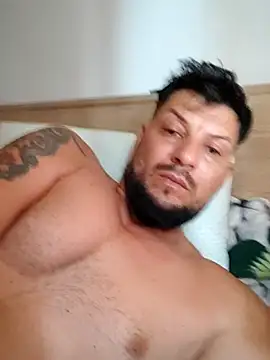 yasmi25 webcam