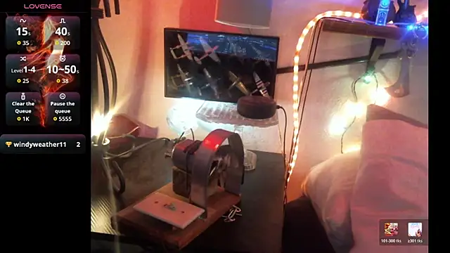 Pussyeat2please webcam