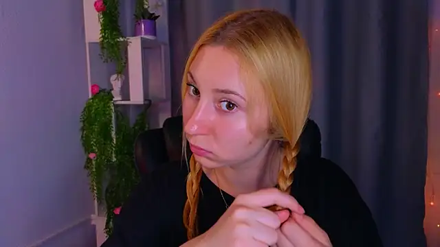 RosalieHandley webcam