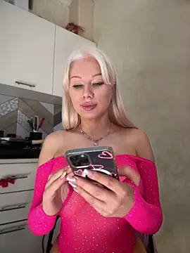 LaraHollywood webcam