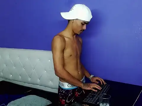 Angel_foxc13 webcam