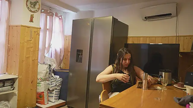 VanessaDoyle webcam
