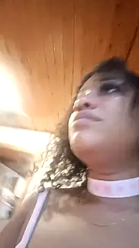 mia_rouxx1 webcam