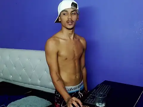 Angel_foxc13 webcam