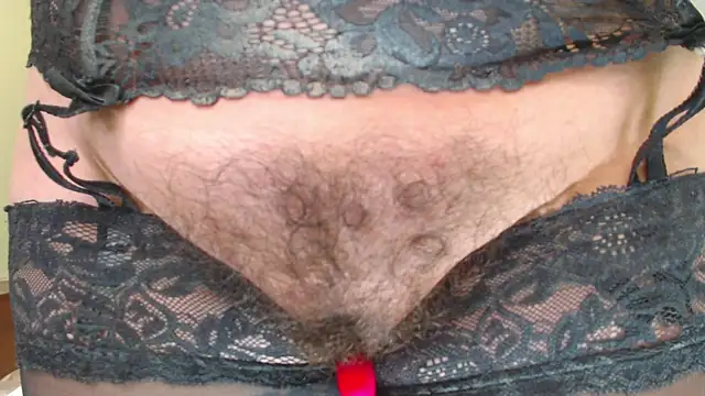 HairyQuinn webcam
