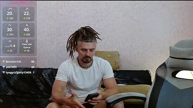 Aestheticguy101 webcam