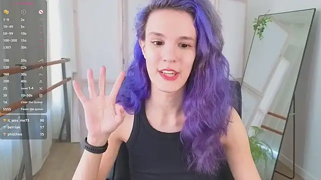 AuraLaunni webcam