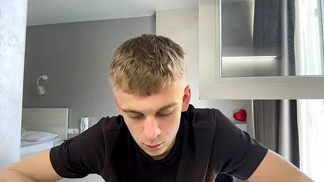SoloFury live cam on StripChat