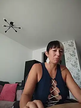 kendra_peach live cam on StripChat