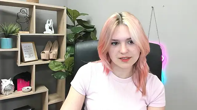 SweetLilyxo webcam