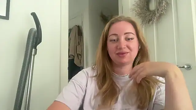 arielsweetieee webcam