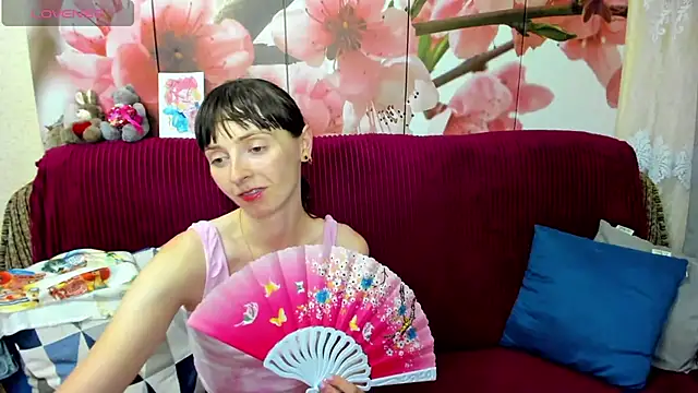 TayanaJons webcam