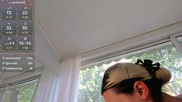 Ella_Vee