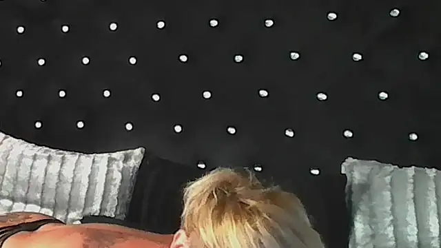 InannaStar webcam