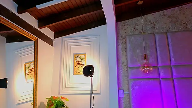 AlessiaLondon webcam