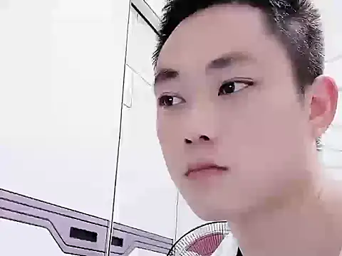 hanhan99999 (M young) - 投币最多用户，指定节目一个。