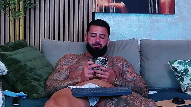 masterkingofmusclee webcam
