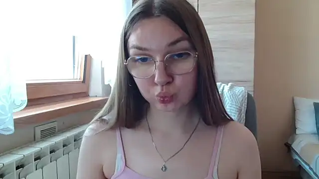 LooveELLYx webcam