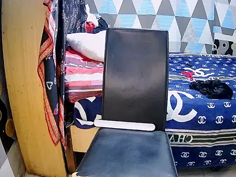 Trish_CurveCock webcam