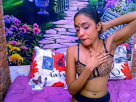 IndianPretty14u2Luv webcam