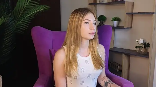TashiaFink live cam on StripChat