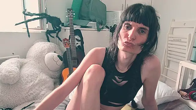 CeriseLapine webcam