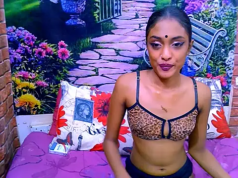 IndianPretty14u2Luv webcam