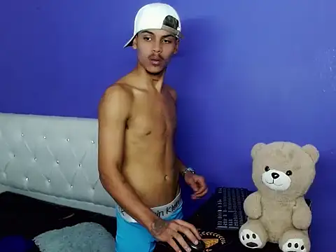 Angel_foxc13 webcam