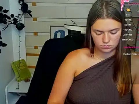 Josephine_Kiss webcam