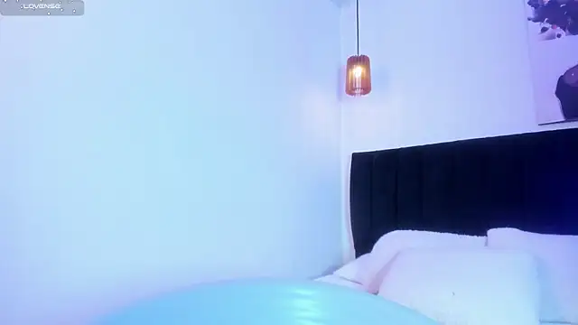 dolly_zoe webcam