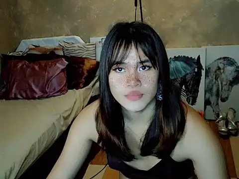 YllanaAltheaXxX webcam