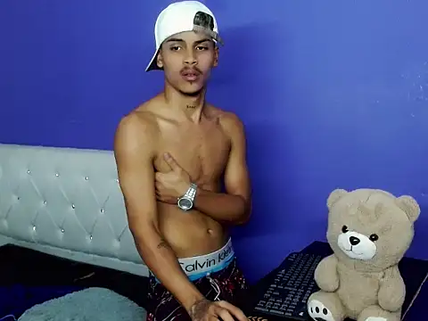 angel_foxc13 (M twink) - happy happy Angel..!!!😍💋