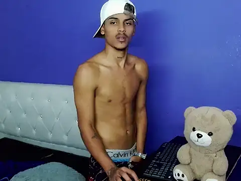 Angel_foxc13 webcam