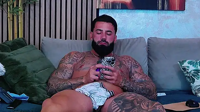 masterkingofmusclee webcam