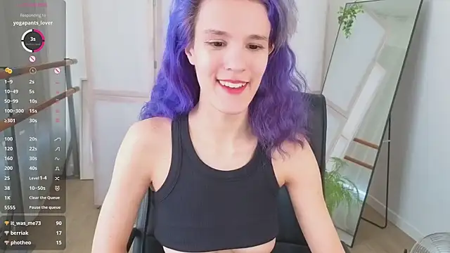 AuraLaunni webcam