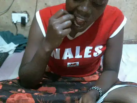 cute_naimah webcam