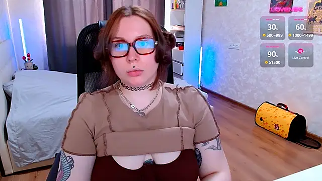 ur_geekgirl webcam