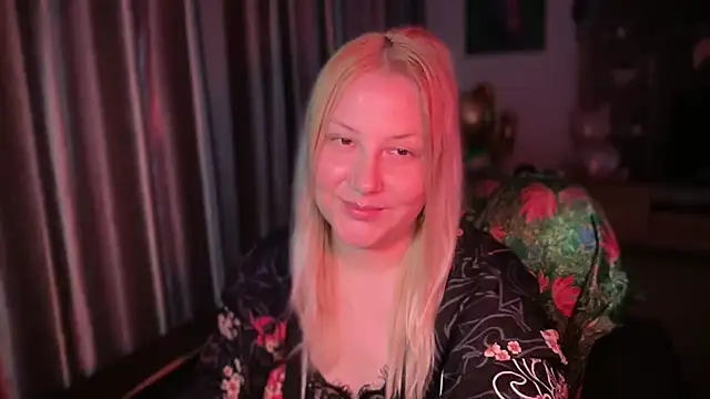 BikiHellena webcam