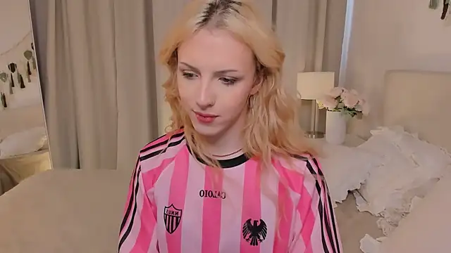 Riroraita - Trans webcam sex chat