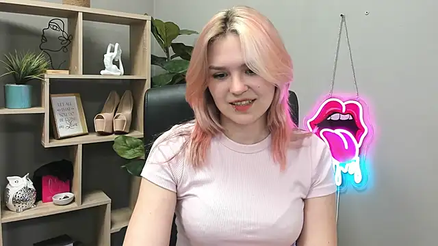 SweetLilyxo webcam