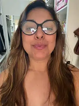 Mariiii_morena webcam